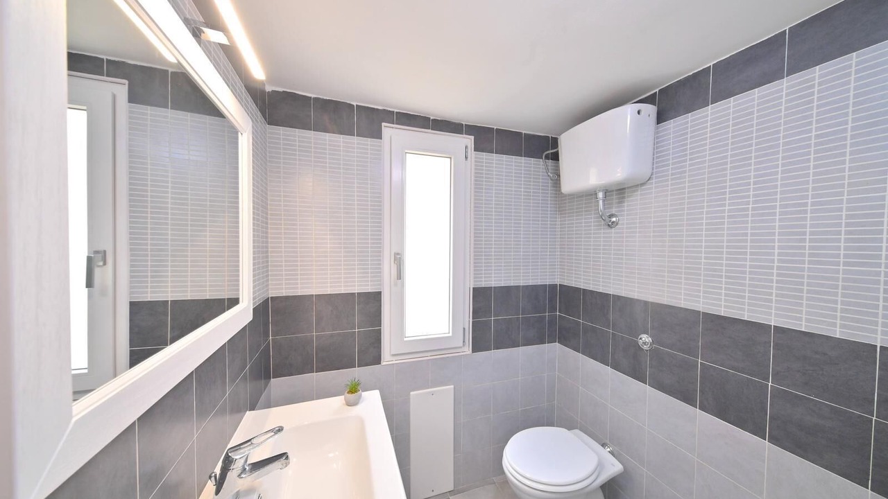 Photo of Bathroom in Forio