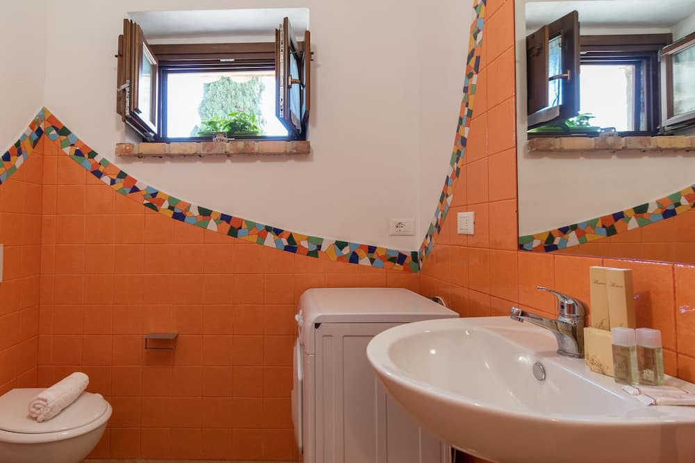 Photo of Bathroom in Abbateggio