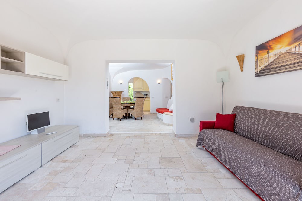 Photo of Livingroom in Case Peschiera-Lu Fraili