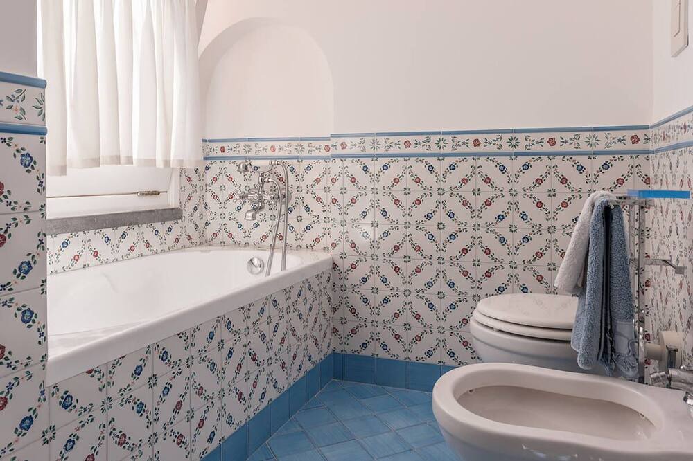 Photo of Bathroom in Termini