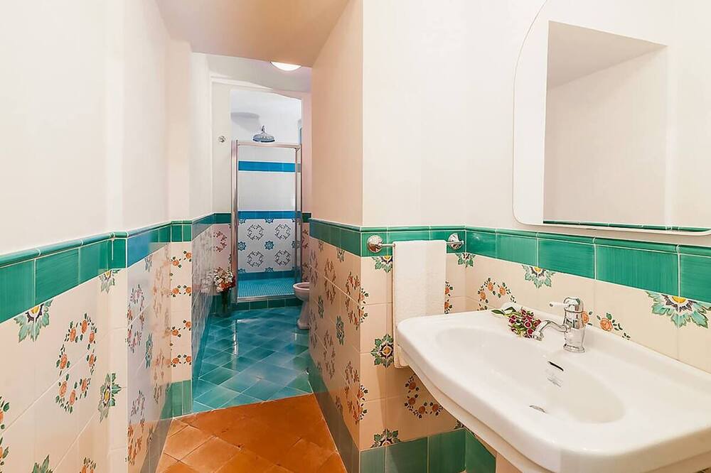 Photo of Bathroom in Termini