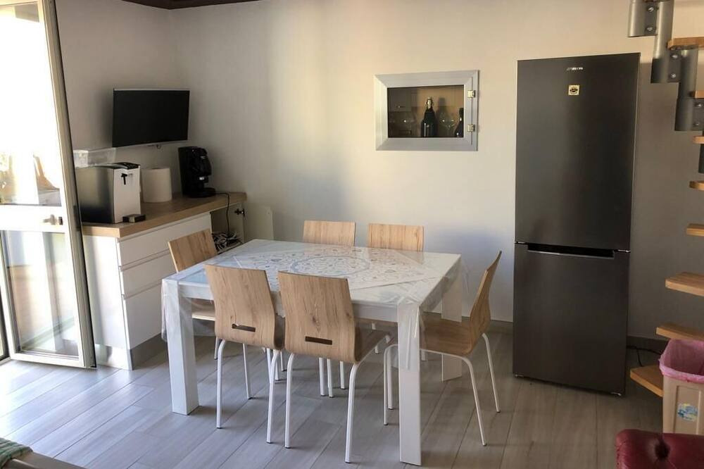 Photo of Livingroom in Bacoli