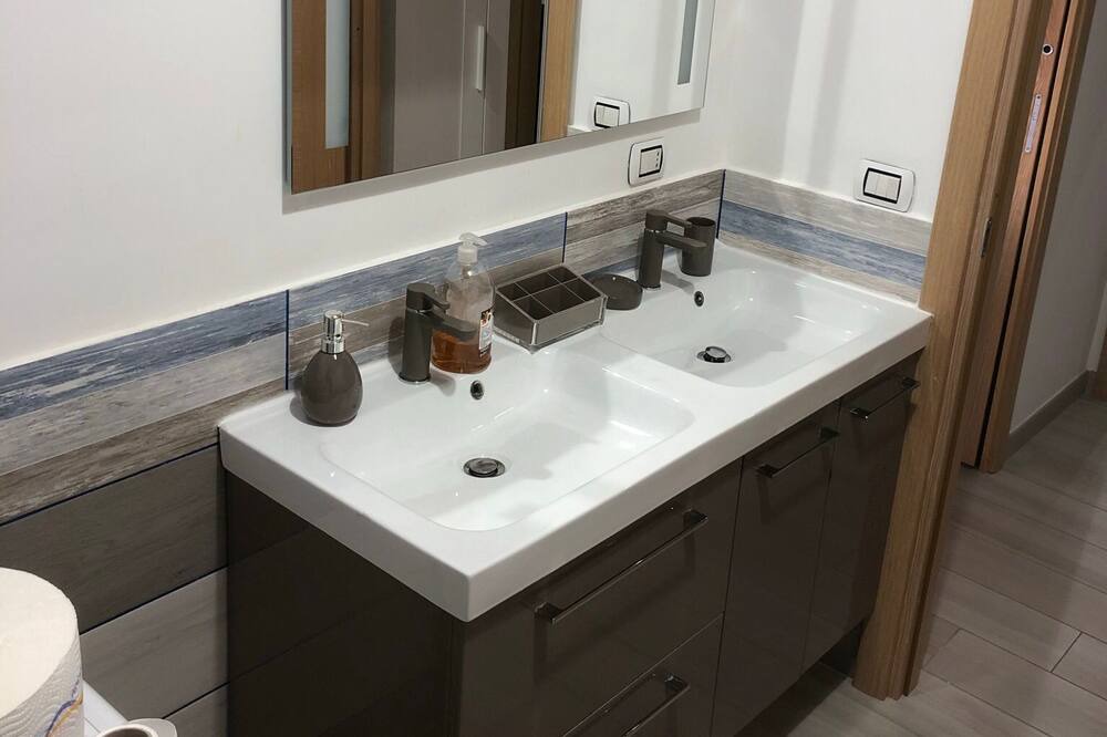 Photo of Bathroom in Bacoli