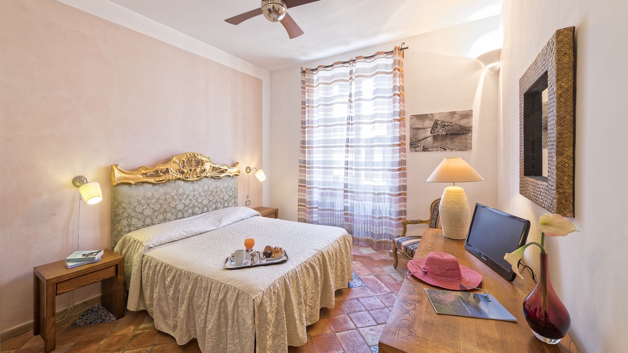 Photo of Bedroom in Ischia Porto