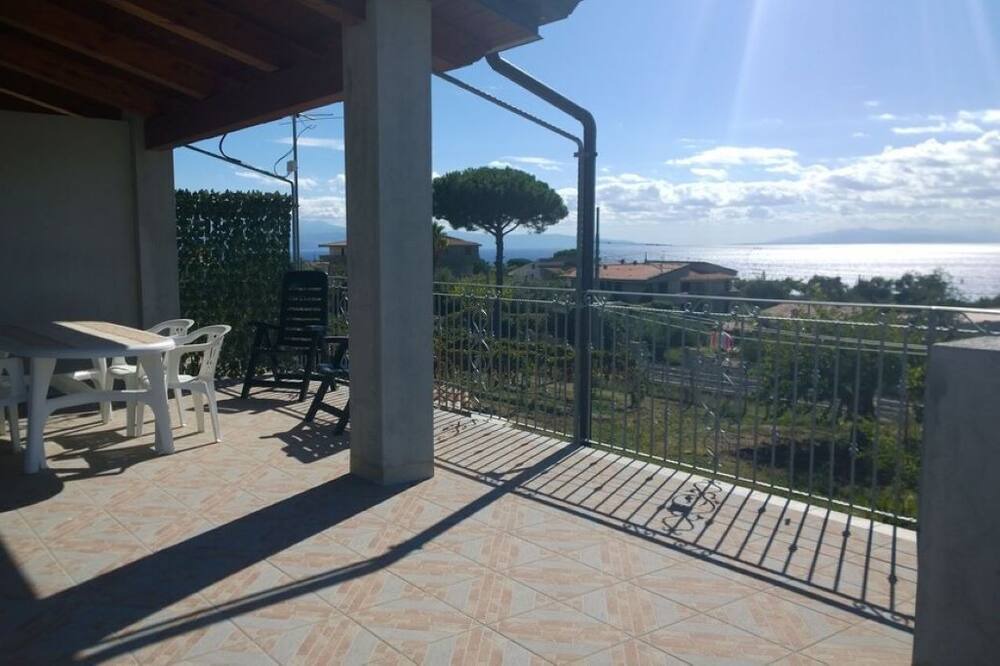 Photo of Patio Balcony in Ricadi