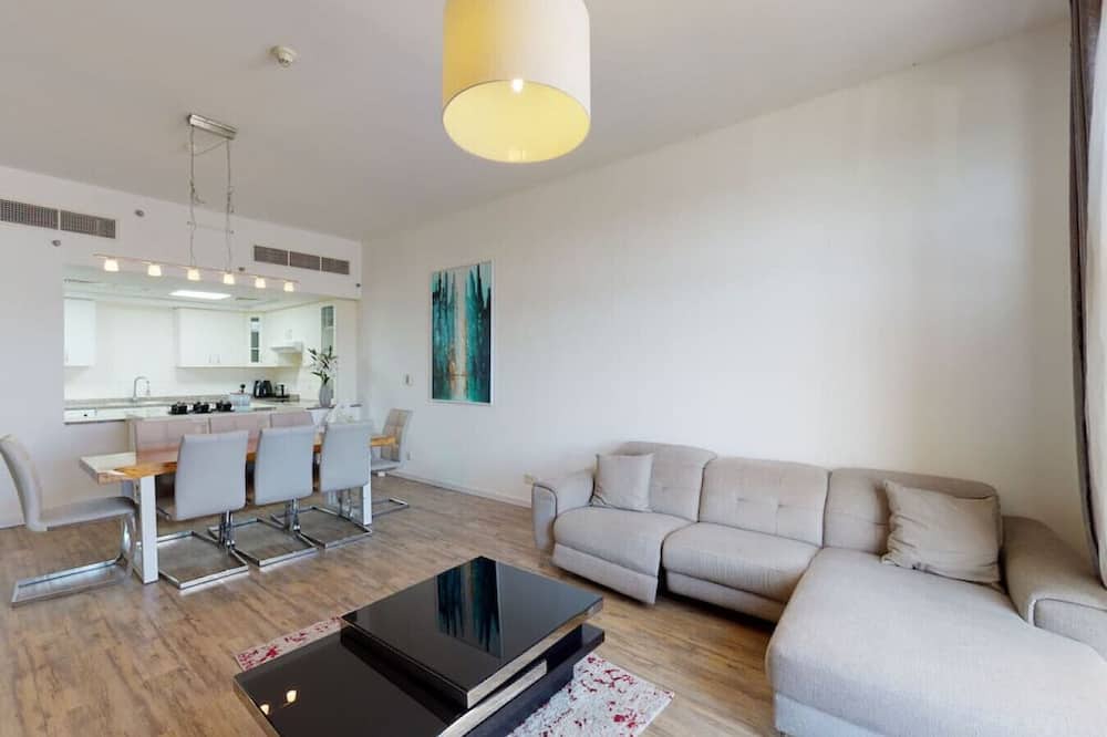 Photo of Livingroom in Motor City