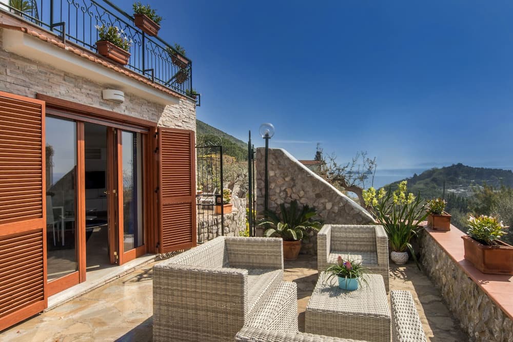 Photo of Outdoor in Sirenuse