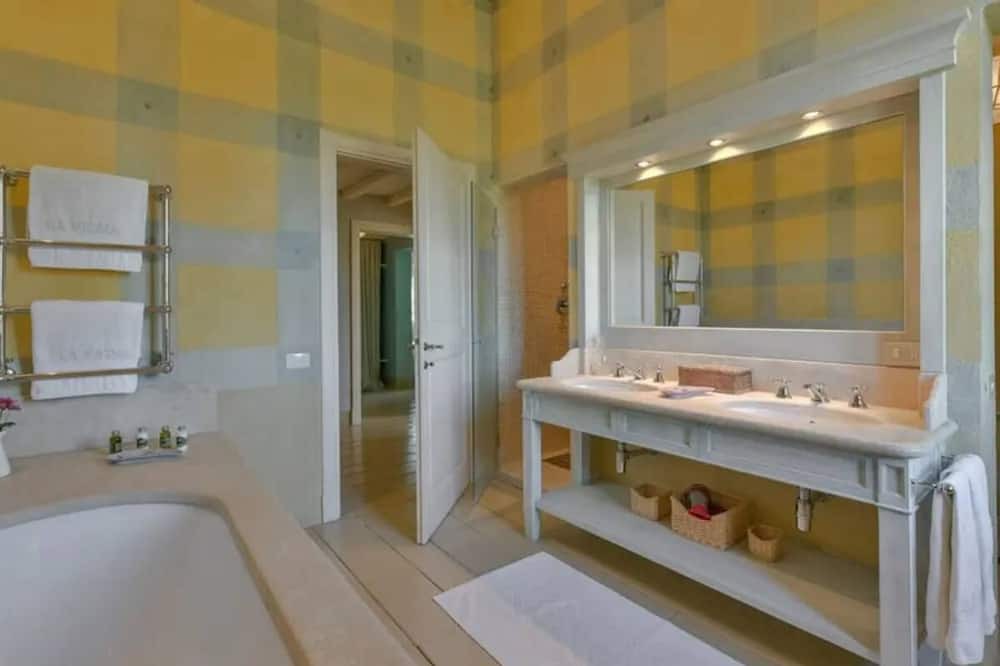 Photo of Bathroom in Gavorrano