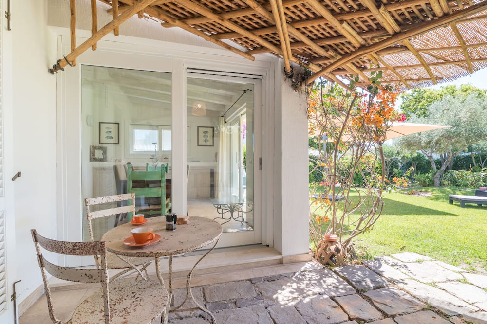 Photo of Patio Balcony in Case Peschiera-Lu Fraili