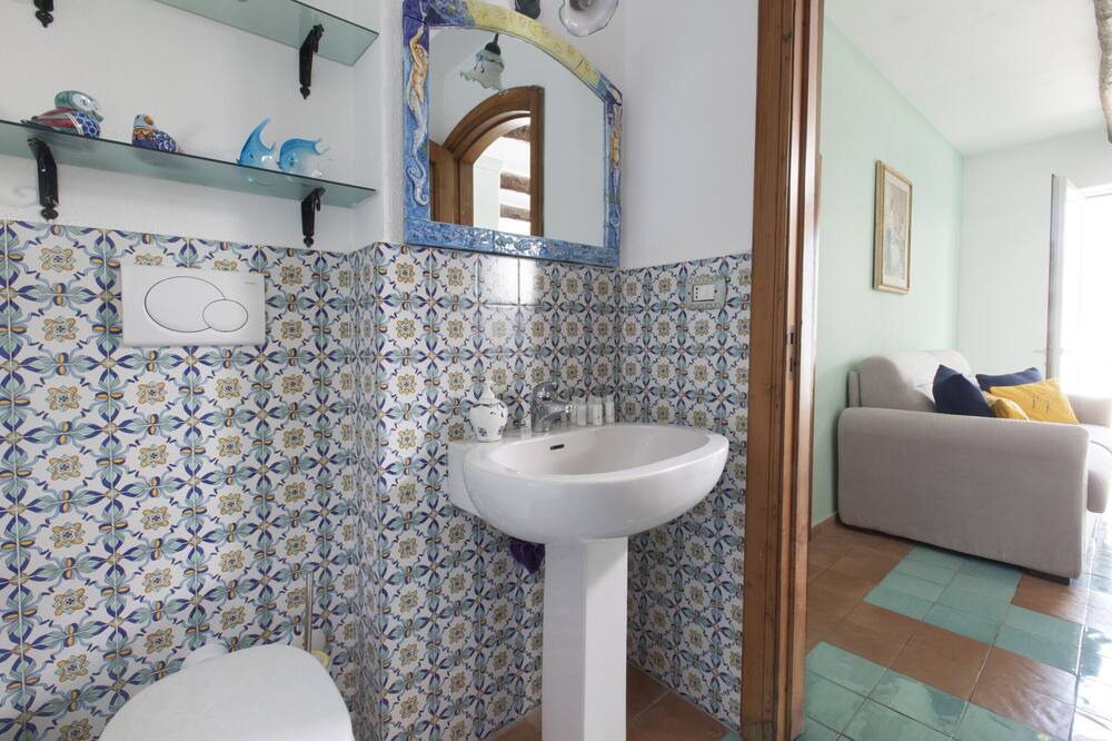 Photo of Bathroom in Termini