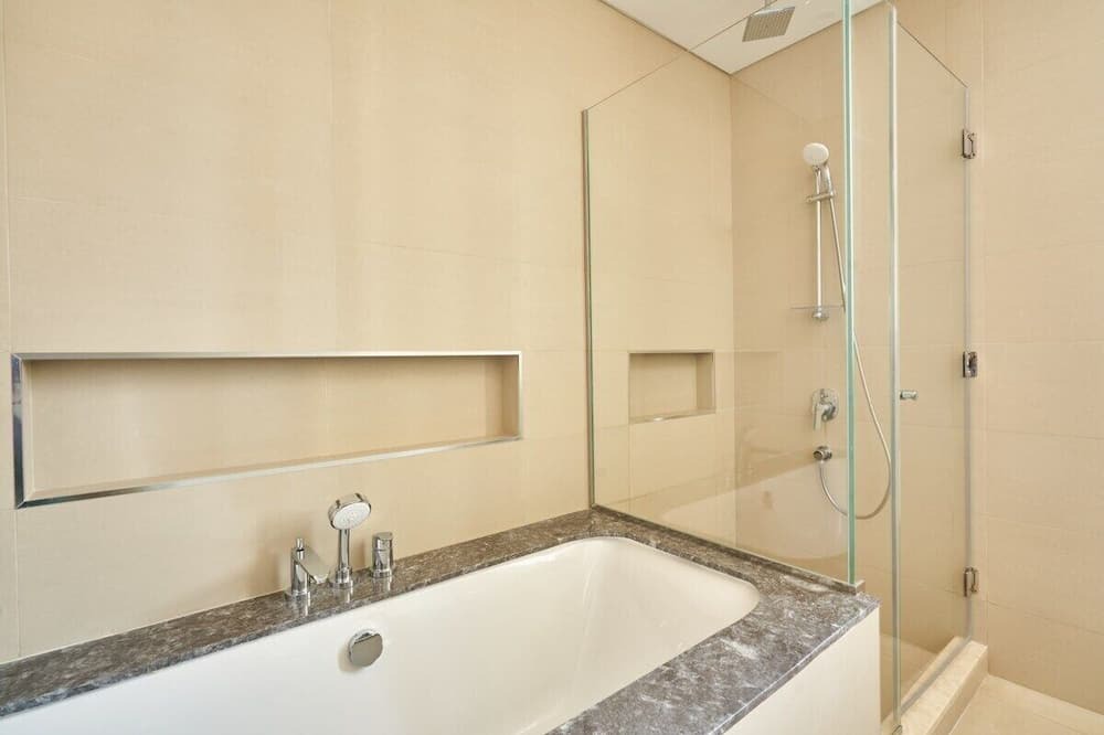 Photo of Bathroom in Za'abeel 2