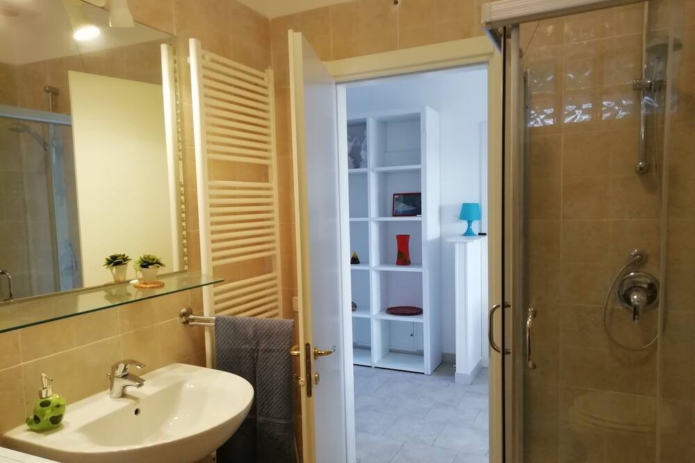 Photo of Bathroom in Foca