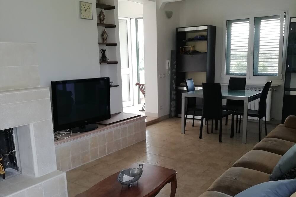Photo of Livingroom in Foca