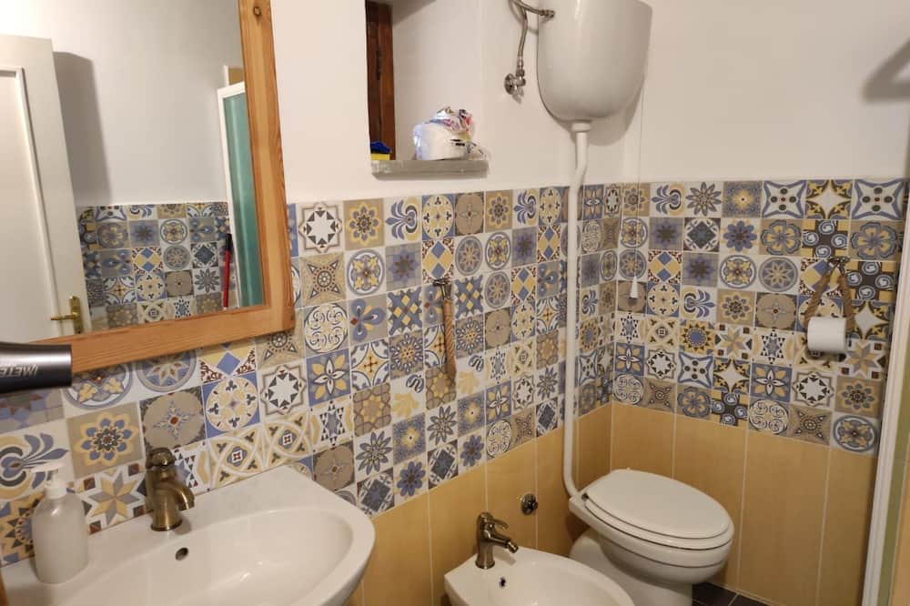 Photo of Bathroom in Strongoli