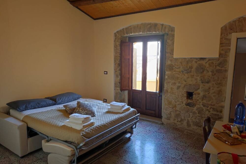 Photo of Bedroom in Strongoli