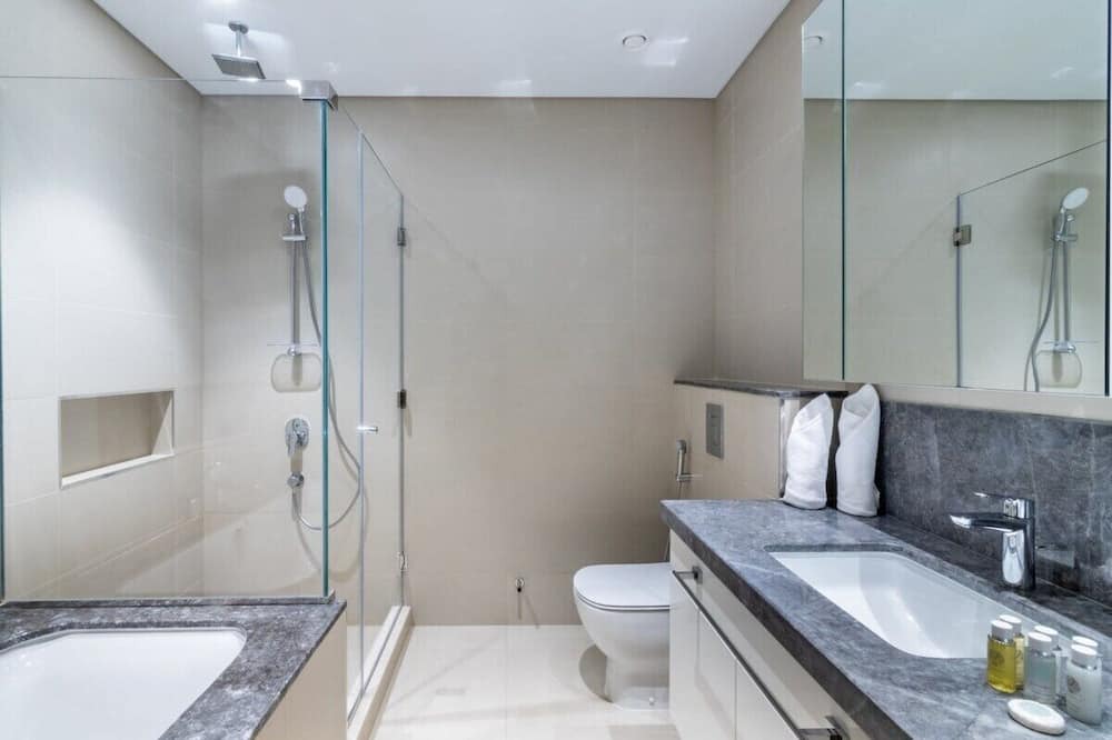 Photo of Bathroom in Za'abeel 2