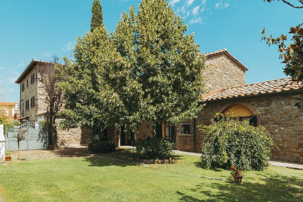 Photo of Outdoor in Camucia