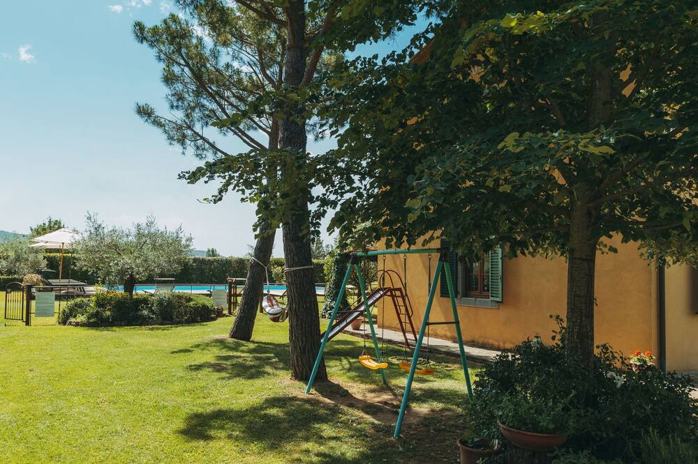 Photo of Others in Camucia