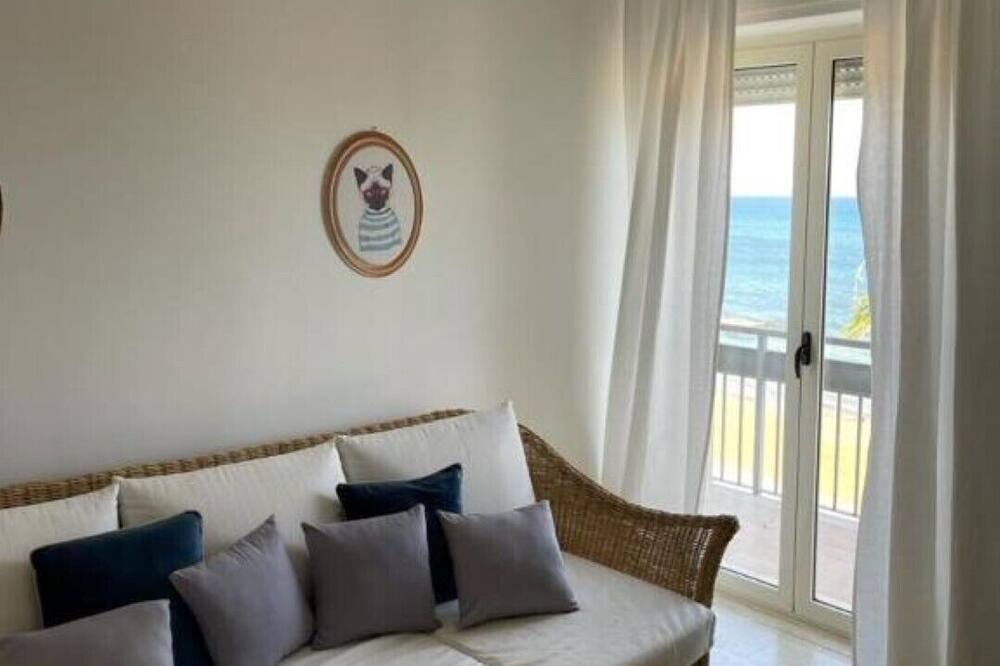 Photo of Livingroom in Crotone