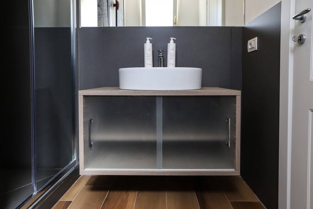 Photo of Bathroom in Historical Center