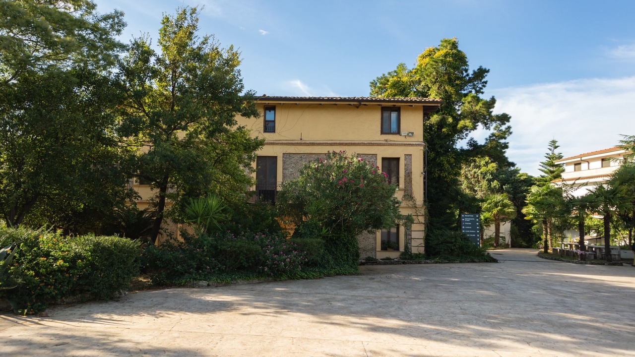 Photo of Outdoor in Maida