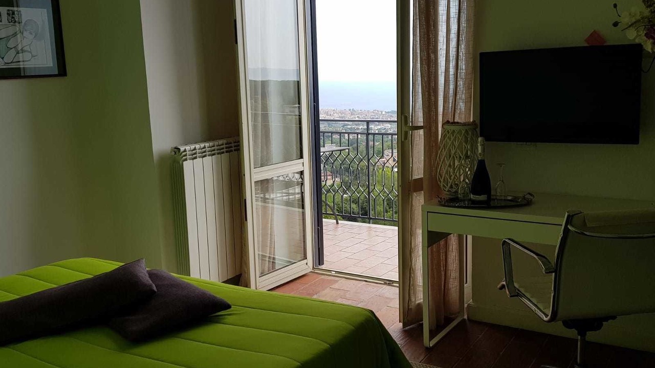 Photo of Bedroom in Torre del Greco