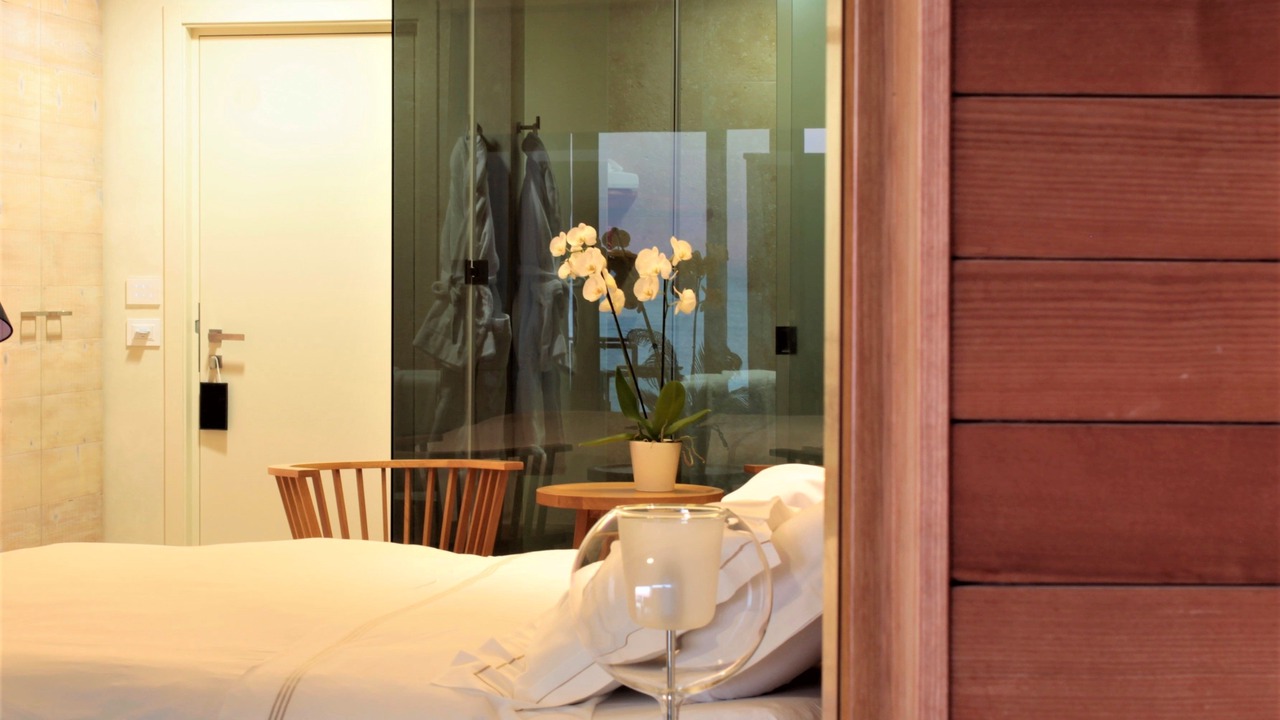 Photo of Bedroom in Meta