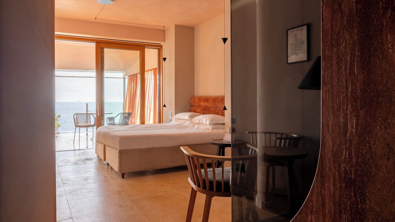 Photo of Bedroom in Meta