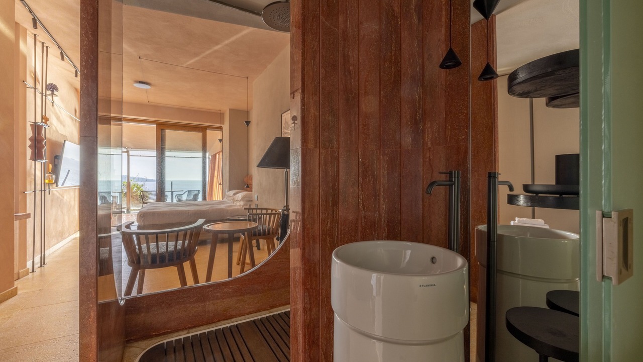 Photo of Bathroom in Meta