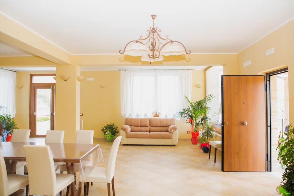 Photo of Livingroom in Castelforte