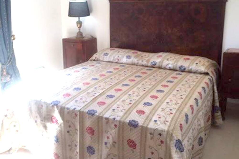 Photo of Bedroom in San Nicola Arcella