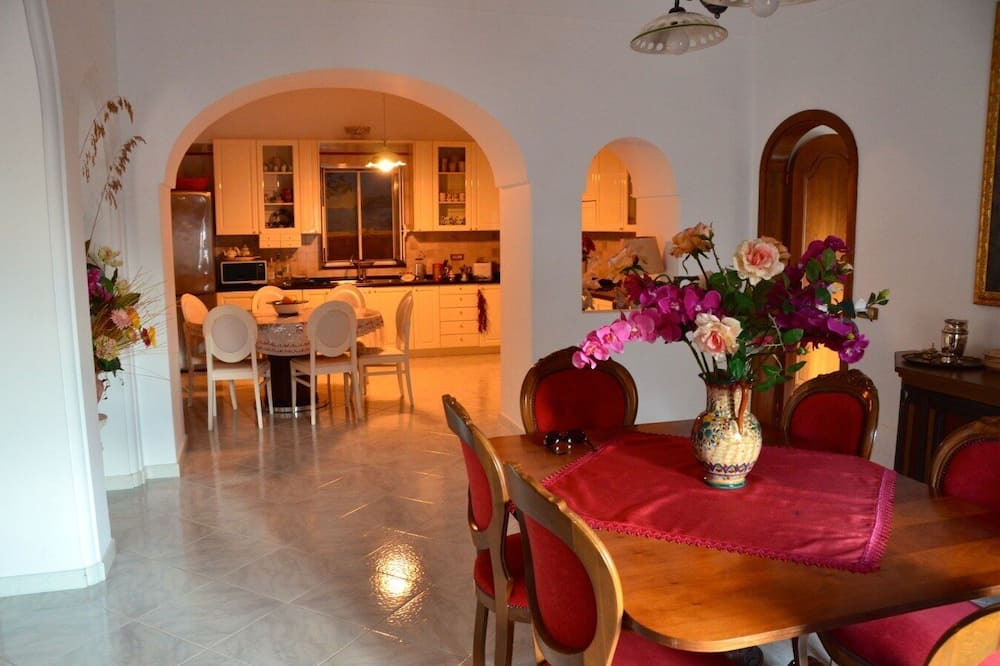 Photo of Livingroom in Montepertuso