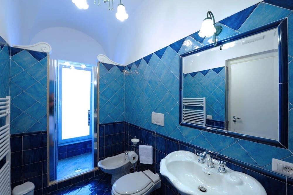 Photo of Bathroom in Montepertuso