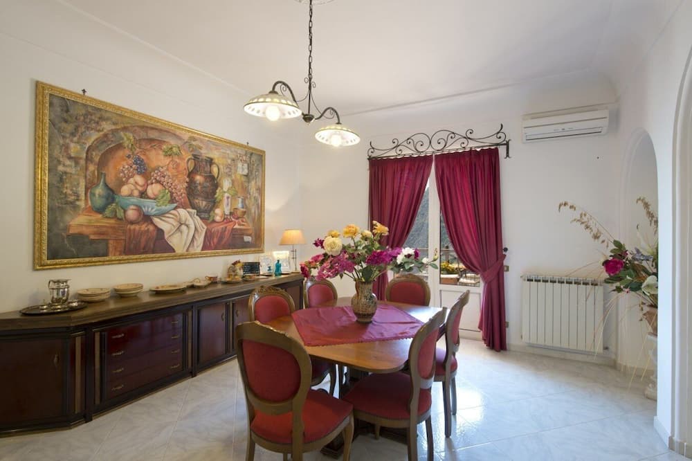 Photo of Kitchen in Montepertuso