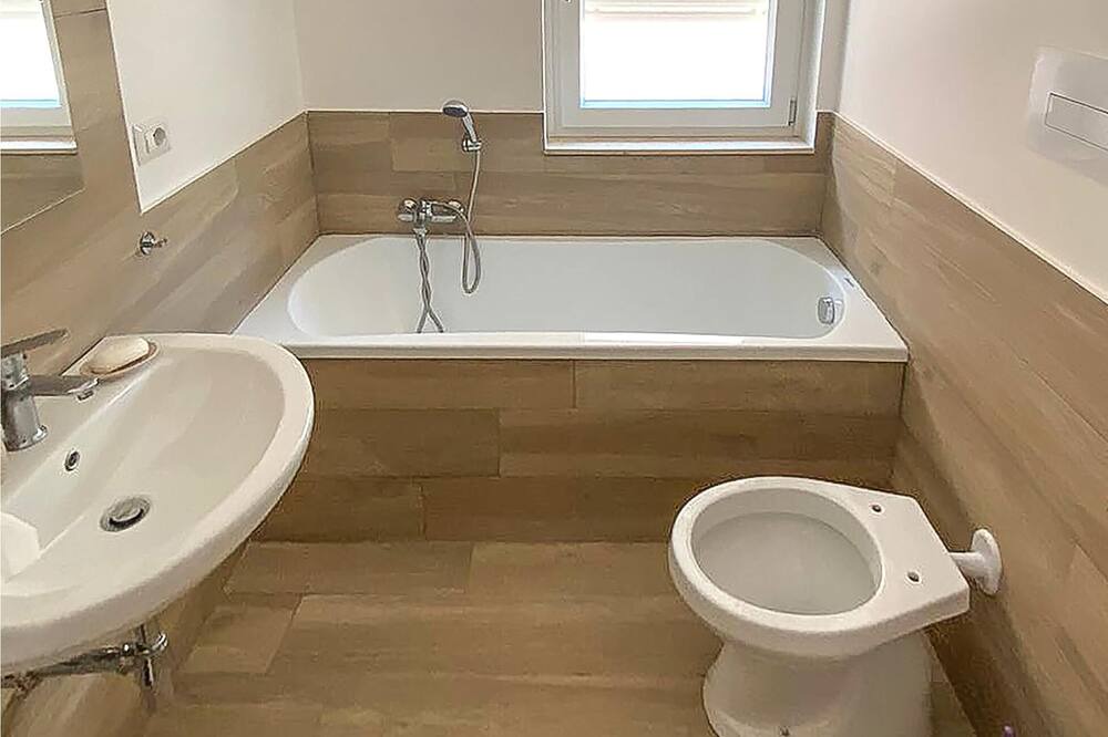 Photo of Bathroom in Volla