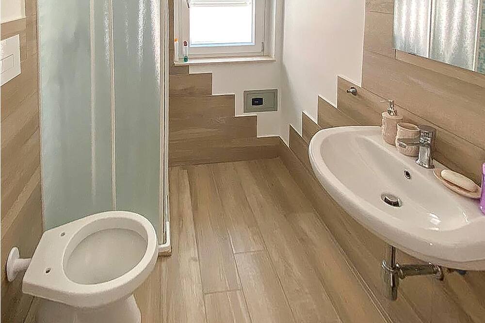 Photo of Bathroom in Volla