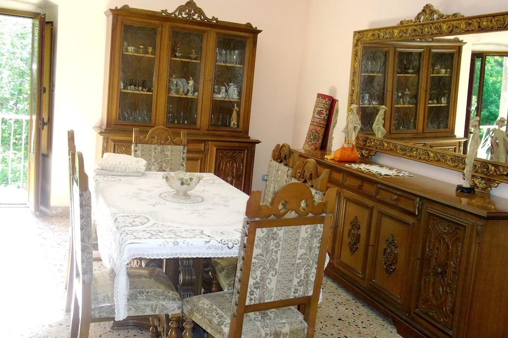 Photo of Livingroom in Bisegna