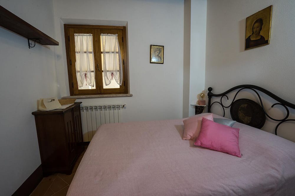 Photo of Bedroom in Monticchiello