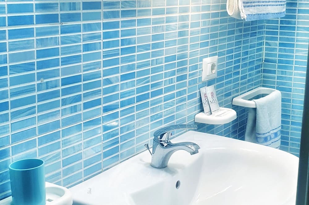 Photo of Bathroom in Casoria