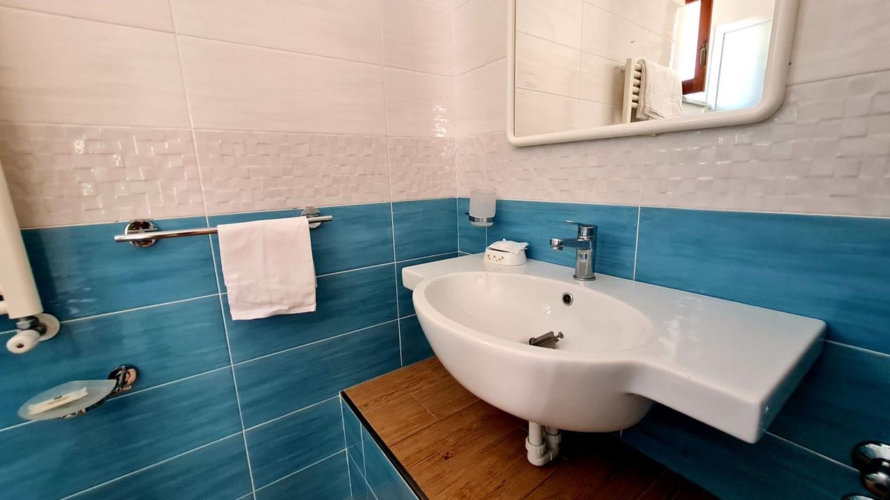 Photo of Bathroom in Forio