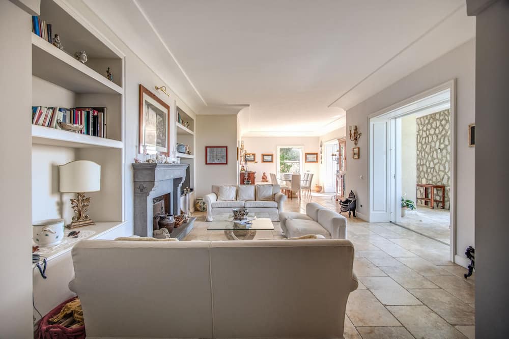 Photo of Livingroom in Schiazzano