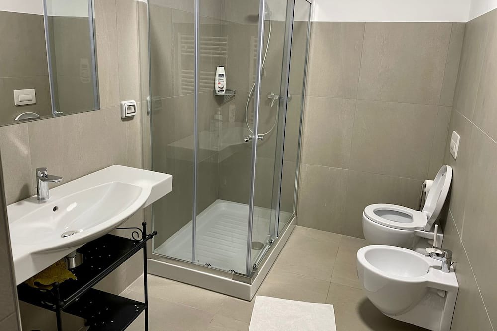 Photo of Bathroom in Paternopoli
