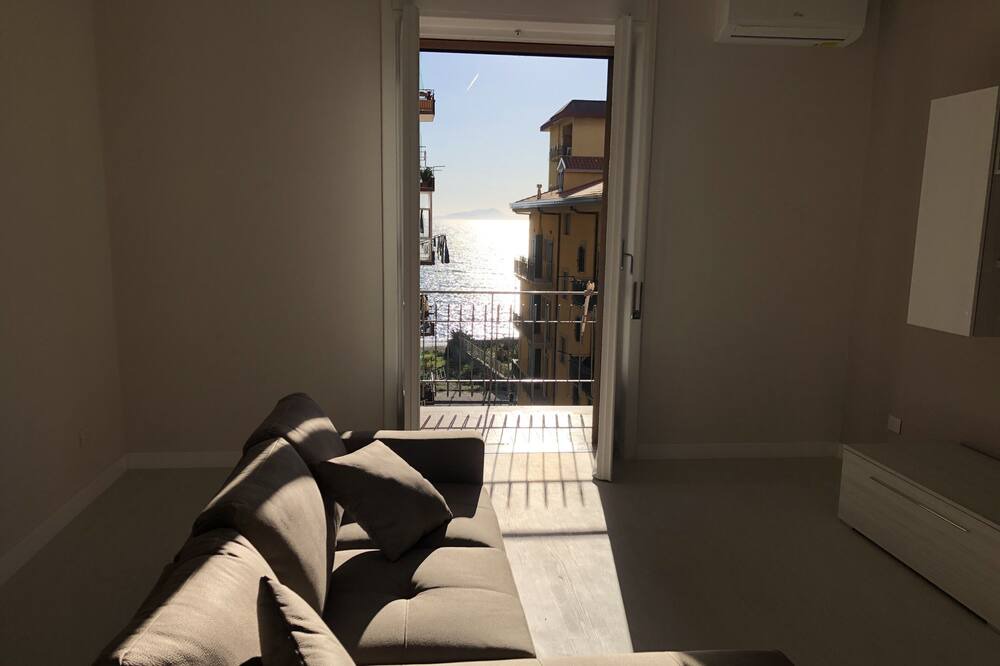Photo of Livingroom in Mount Vesuvius - Pompei