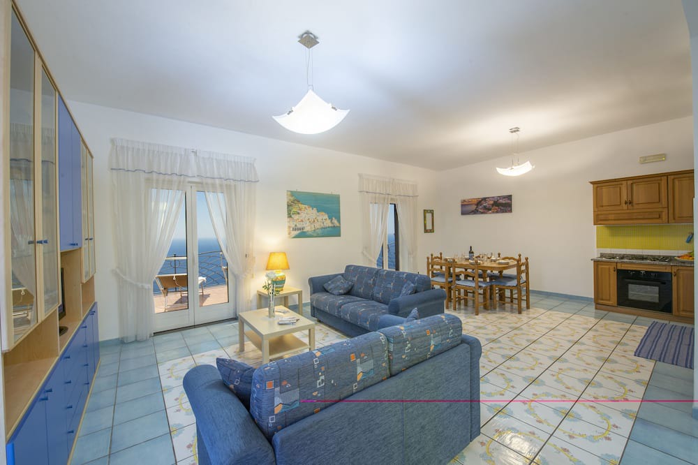 Photo of Livingroom in Furore