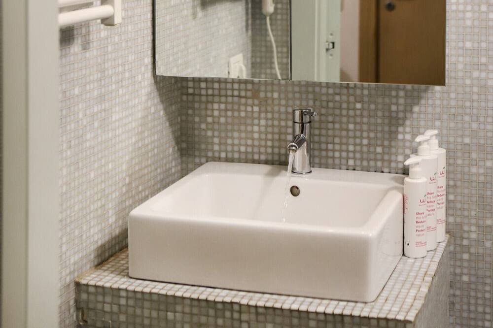 Photo of Bathroom in Naples City Centre