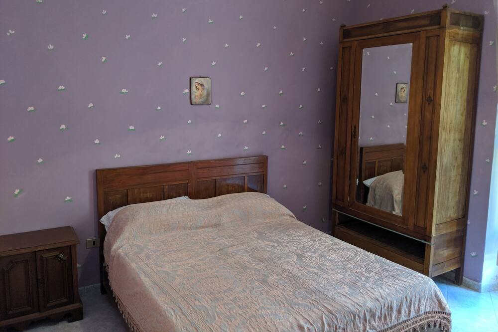 Photo of Bedroom in Petina