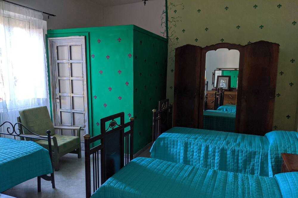 Photo of Bedroom in Petina