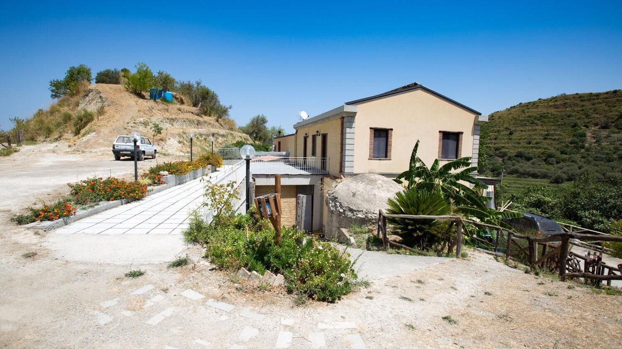 Photo of Outdoor in Patti