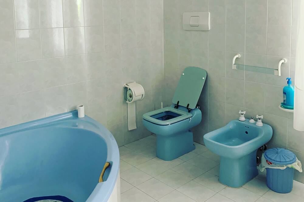 Photo of Bathroom in Torrevecchia Teatina
