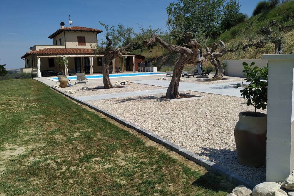 Photo of Outdoor in Penne